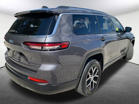 Used 2023 Jeep Grand Cherokee L Limited AWD/4WD image 14