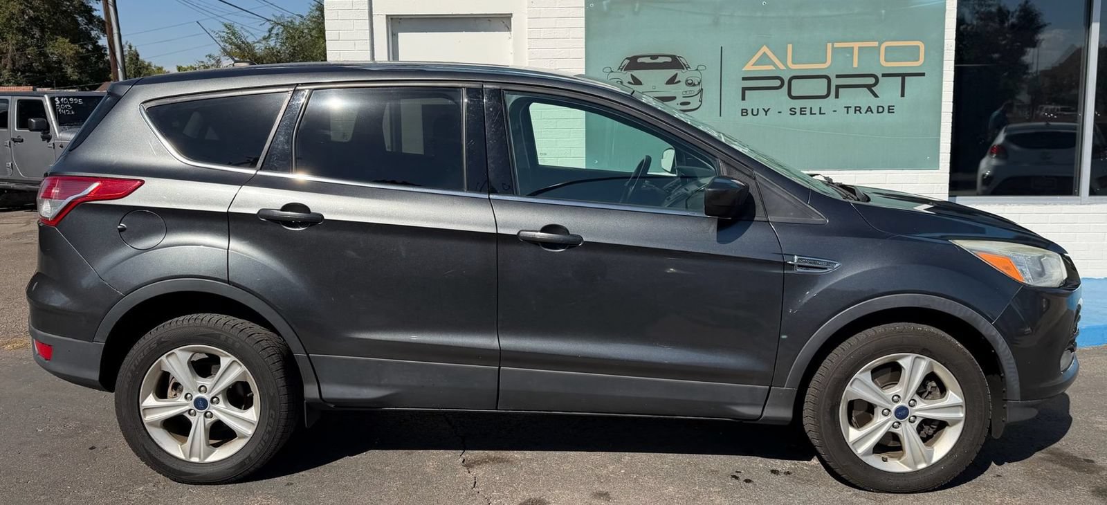 Used 2016 Ford Escape SE AWD/4WD image 2