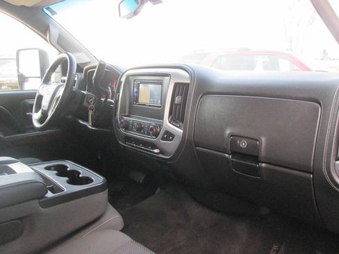 Used 2017 GMC Sierra 2500 SLE w/ HD SLE Preferred Plus Package AWD/4WD image 24