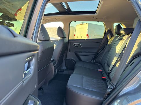 New 2026 Nissan Rogue Platinum image 30