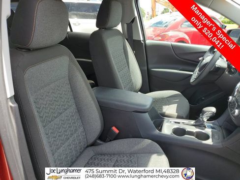 Certified 2024 Chevrolet Equinox LT w/ LPO, Floor Liner Package FWD image 28