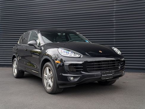 Used 2017 Porsche Cayenne S AWD/4WD image 26