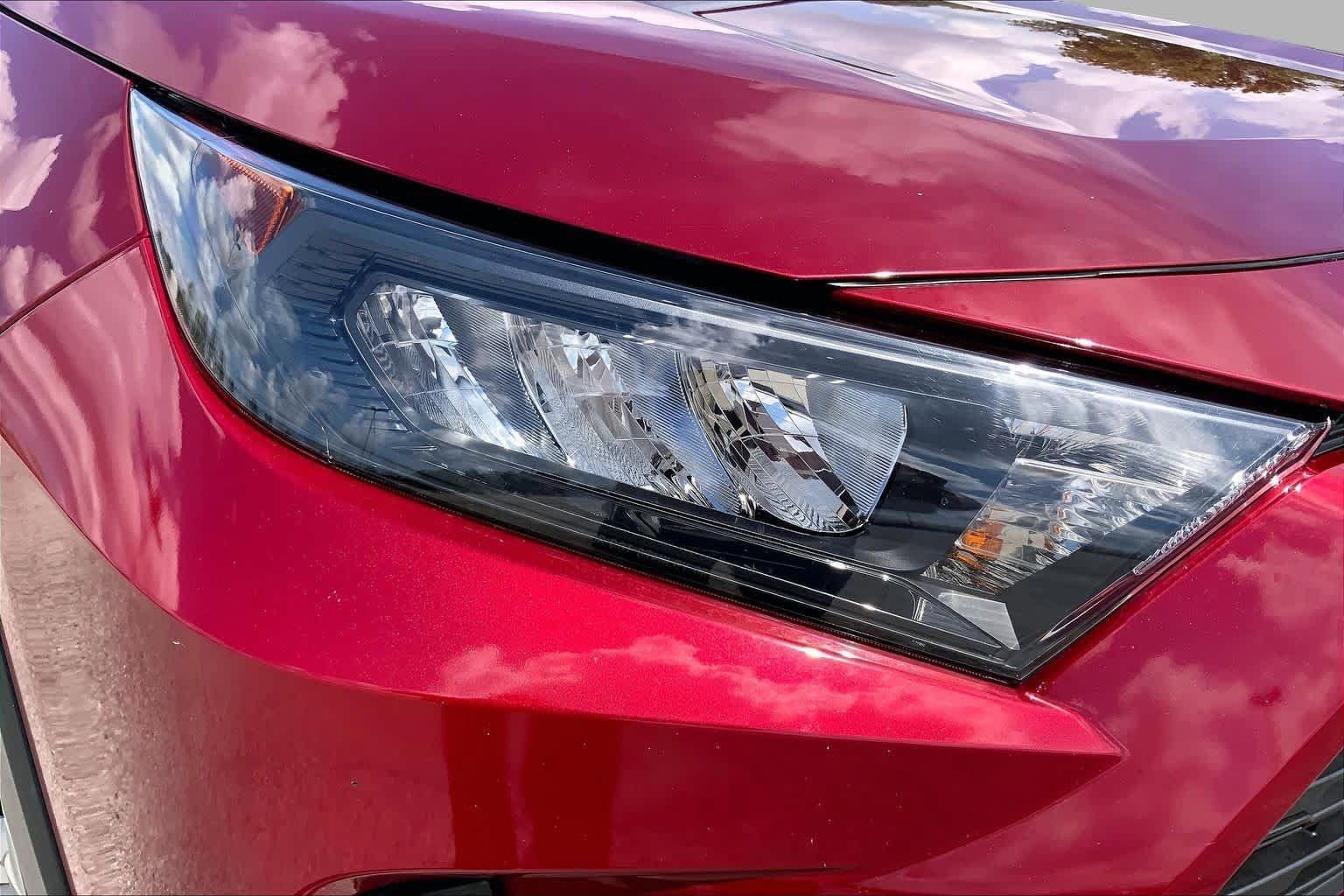 Used 2021 Toyota RAV4 LE FWD image 27