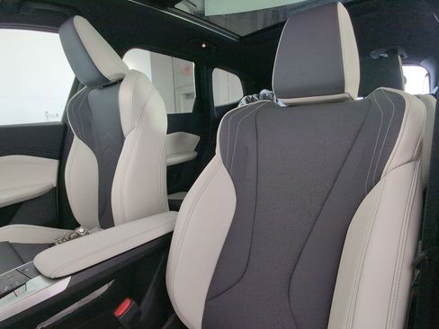 Used 2026 BMW X1 xDrive28i w/ Technology Package image 23