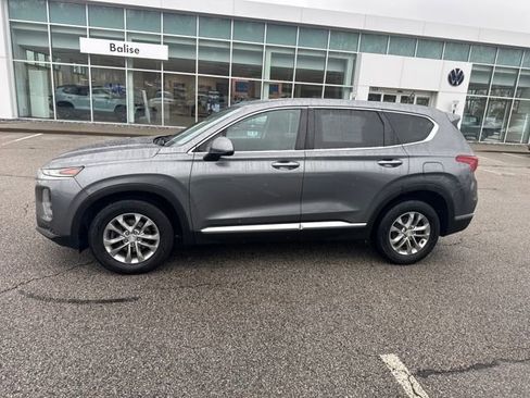 Used 2019 Hyundai Santa Fe SE image 4