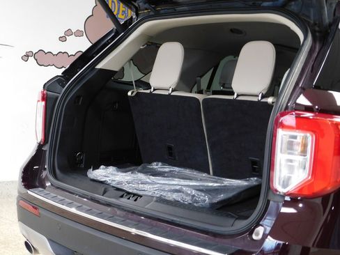 Used 2023 Ford Explorer Limited w/ Class IV Trailer Tow Package AWD/4WD image 88