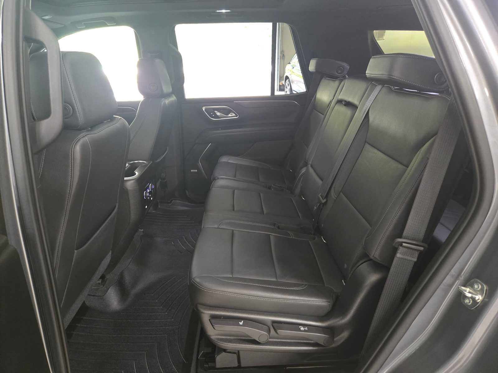 Used 2021 Chevrolet Tahoe LT AWD/4WD image 16