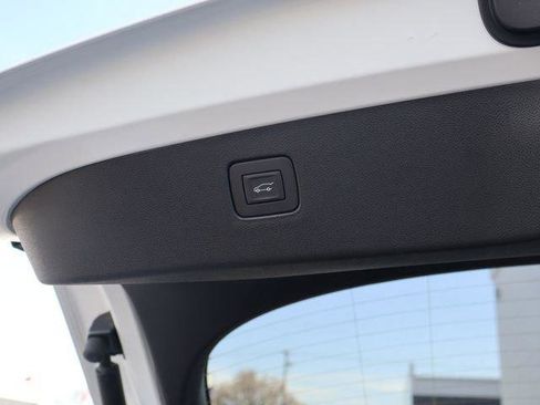 New 2026 Buick Envista Sport Touring image 9