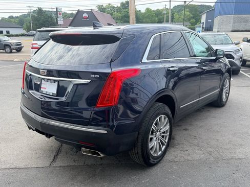 Used 2017 Cadillac XT5 Luxury w/ Driver Awareness Package FWD image 6