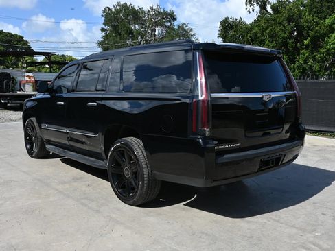 Used 2019 Cadillac Escalade ESV Premium Luxury AWD/4WD image 5