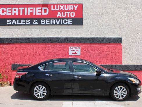Used 2014 Nissan Altima 2.5 S FWD image 7