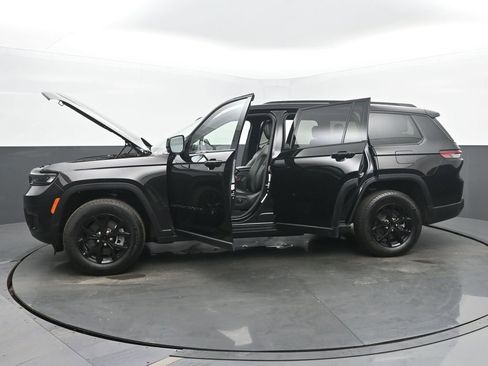 Used 2024 Jeep Grand Cherokee L Laredo AWD/4WD image 57