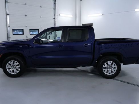 Used 2023 Nissan Frontier SV image 4