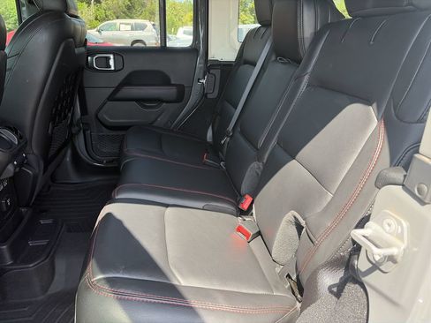 Used 2021 Jeep Wrangler Unlimited Rubicon AWD/4WD image 29