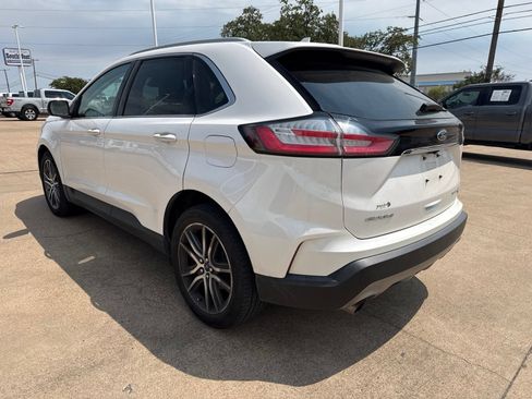 Used 2019 Ford Edge Titanium FWD image 5