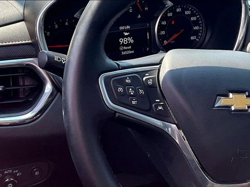 Used 2023 Chevrolet Equinox Premier AWD/4WD image 18