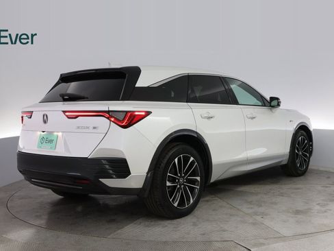 Used 2024 Acura ZDX A-Spec image 12