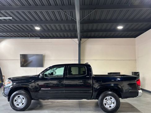 Used 2019 Toyota Tacoma SR5 RWD image 4