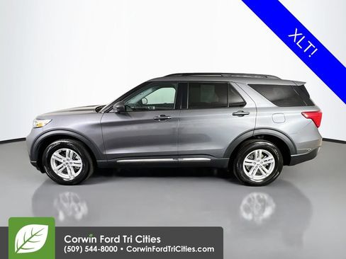 Used 2024 Ford Explorer XLT AWD/4WD image 6