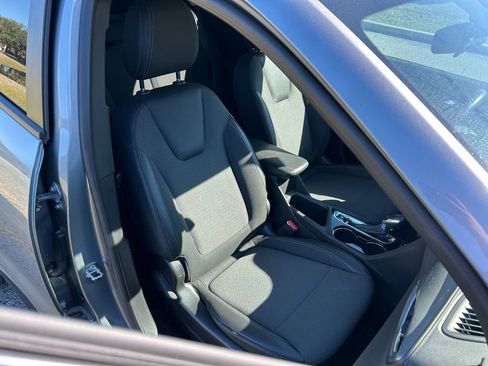 Used 2023 Buick Encore GX Select image 15