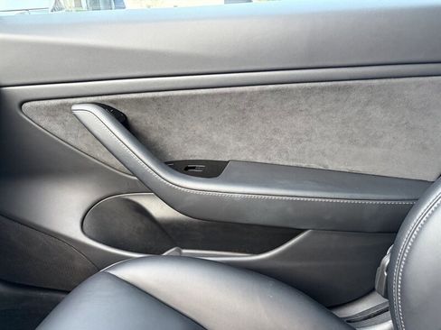 Used 2018 Tesla Model 3 Long Range image 24