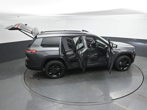 Used 2023 Jeep Grand Cherokee L Laredo AWD/4WD image 51