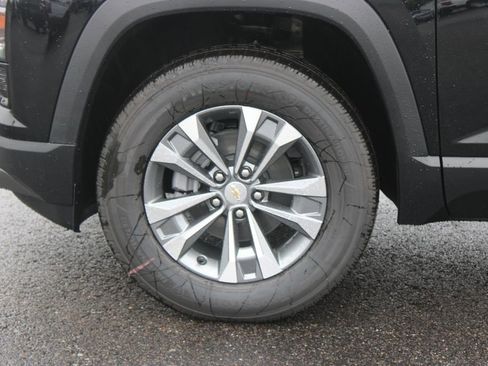 New 2026 Chevrolet Equinox LT FWD image 18