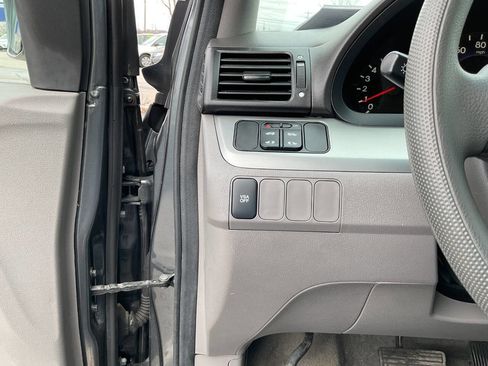 Used 2010 Honda Odyssey EX image 16