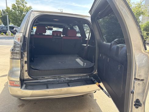 Used 2021 Lexus GX 460 Premium w/ Premium Package AWD/4WD image 20