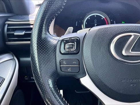Used 2016 Lexus RC 200t RWD image 18