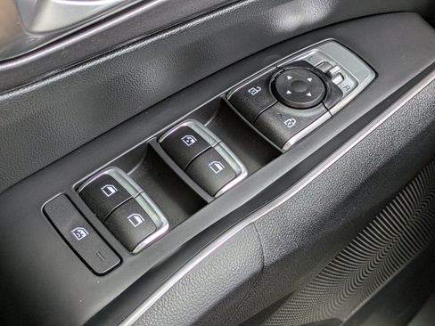 Certified 2022 Kia Sorento LX FWD image 17