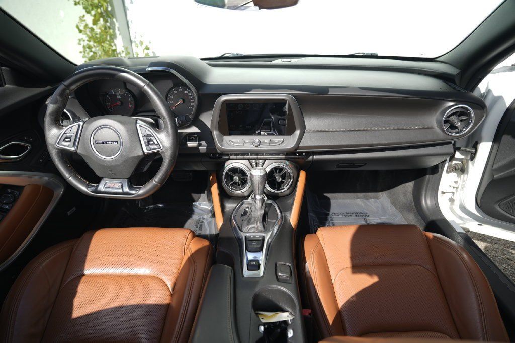 Used 2018 Chevrolet Camaro SS RWD image 35