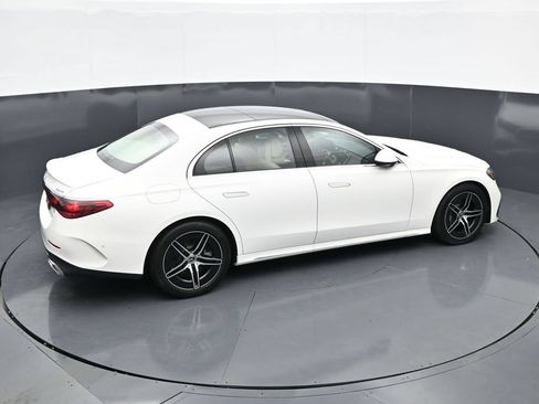 Used 2025 Mercedes-Benz E 450 4MATIC Sedan image 43