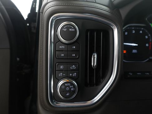 Used 2021 GMC Sierra 2500 Denali w/ Denali Ultimate Package image 21