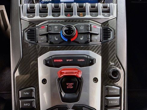 Used 2017 Lamborghini Aventador LP 700-4 AWD/4WD image 19
