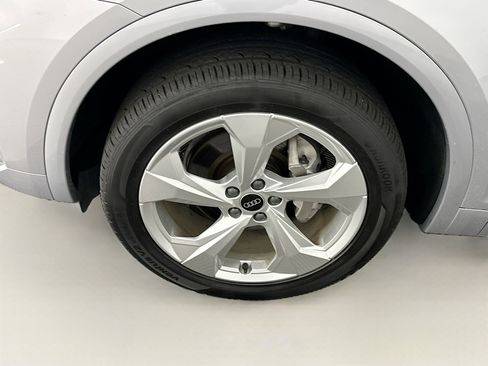 Used 2022 Audi Q5 2.0T Premium Plus w/ Premium Plus Package image 11