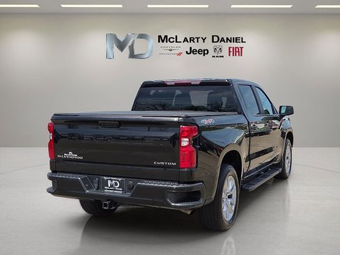 Used 2023 Chevrolet Silverado 1500 Custom AWD/4WD image 5