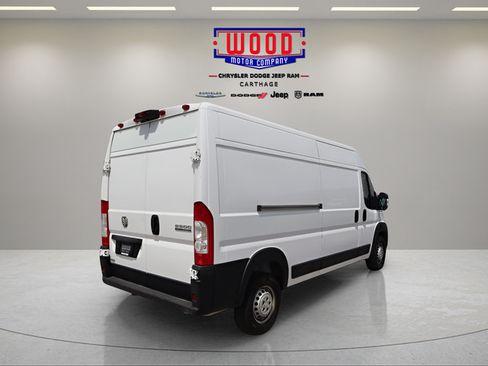 Used 2025 RAM ProMaster 2500 w/ Convenience Group FWD image 3