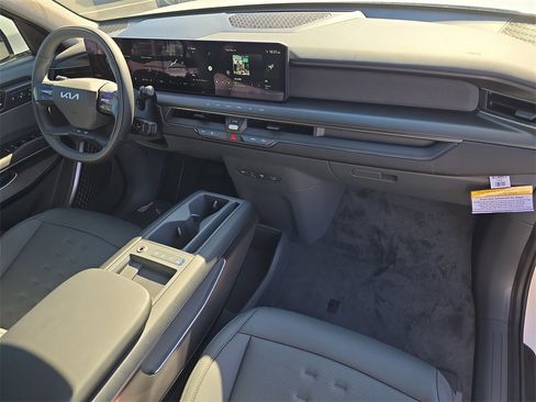 New 2026 Kia EV9 Wind image 14