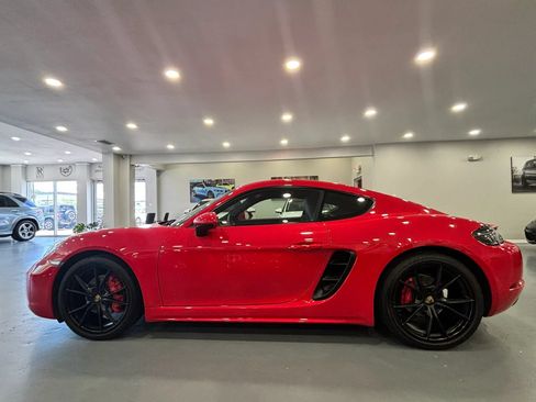 Used 2018 Porsche 718 Cayman S RWD image 4