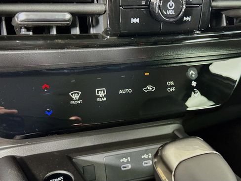 New 2026 Nissan Kicks SR image 16