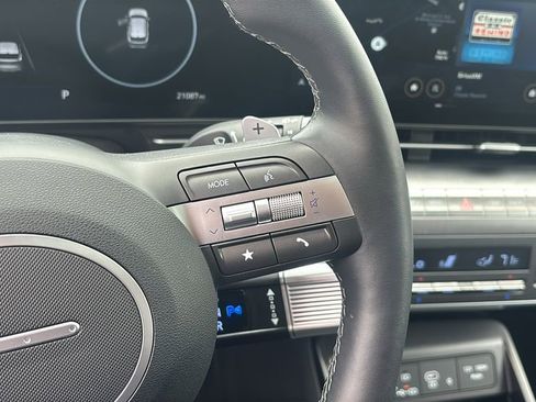 Used 2024 Hyundai Kona Limited AWD/4WD image 18