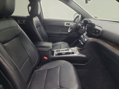 Used 2020 Ford Explorer Limited w/ Class III Trailer Tow Package image 21