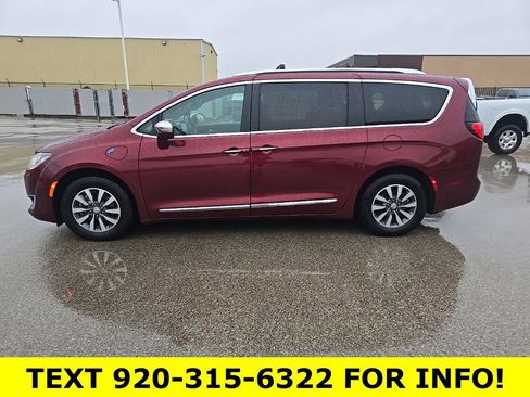 Used 2020 Chrysler Pacifica Limited w/ Advanced Safetytec Group FWD image 3