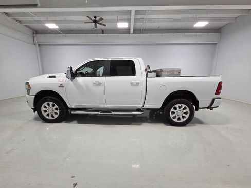 Used 2023 RAM 2500 Laramie AWD/4WD image 7
