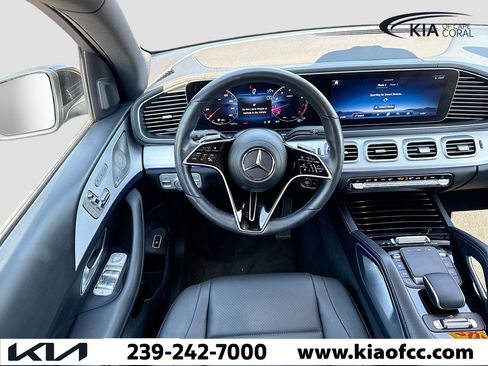 Used 2025 Mercedes-Benz GLS 450 4MATIC image 17