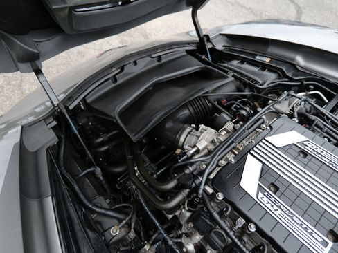 Used 2015 Chevrolet Corvette Z06 w/ 2LZ Preferred Equipment Group image 47