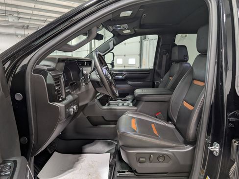 Used 2025 GMC Sierra 3500 AT4 w/ AT4 Premium Plus Package image 17