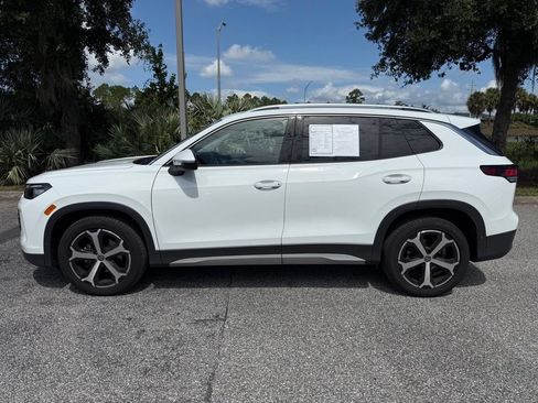 Used 2025 Volkswagen Tiguan SE FWD image 15
