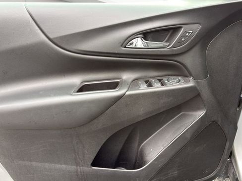 Used 2020 Chevrolet Equinox LT FWD image 23
